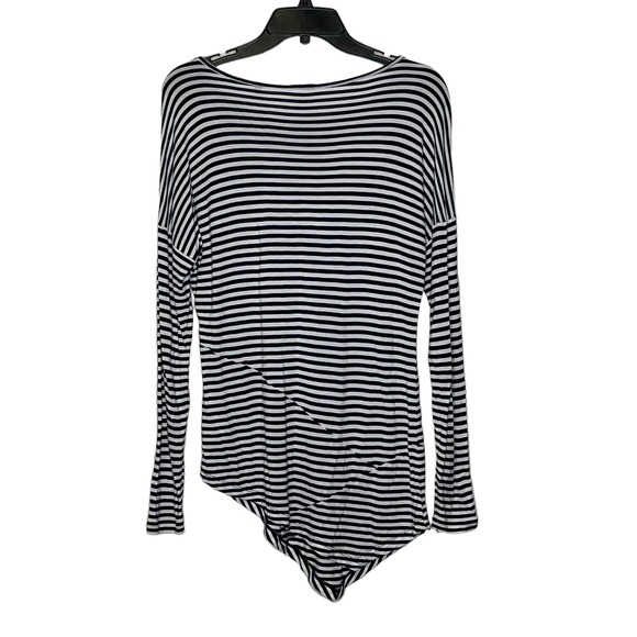 Cabi Tunic T-Shirt Size Small Navy White Striped Womens 100% Rayon Top - Picture 5 of 5